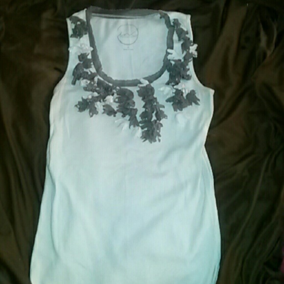 Tank - Picture 1 of 2